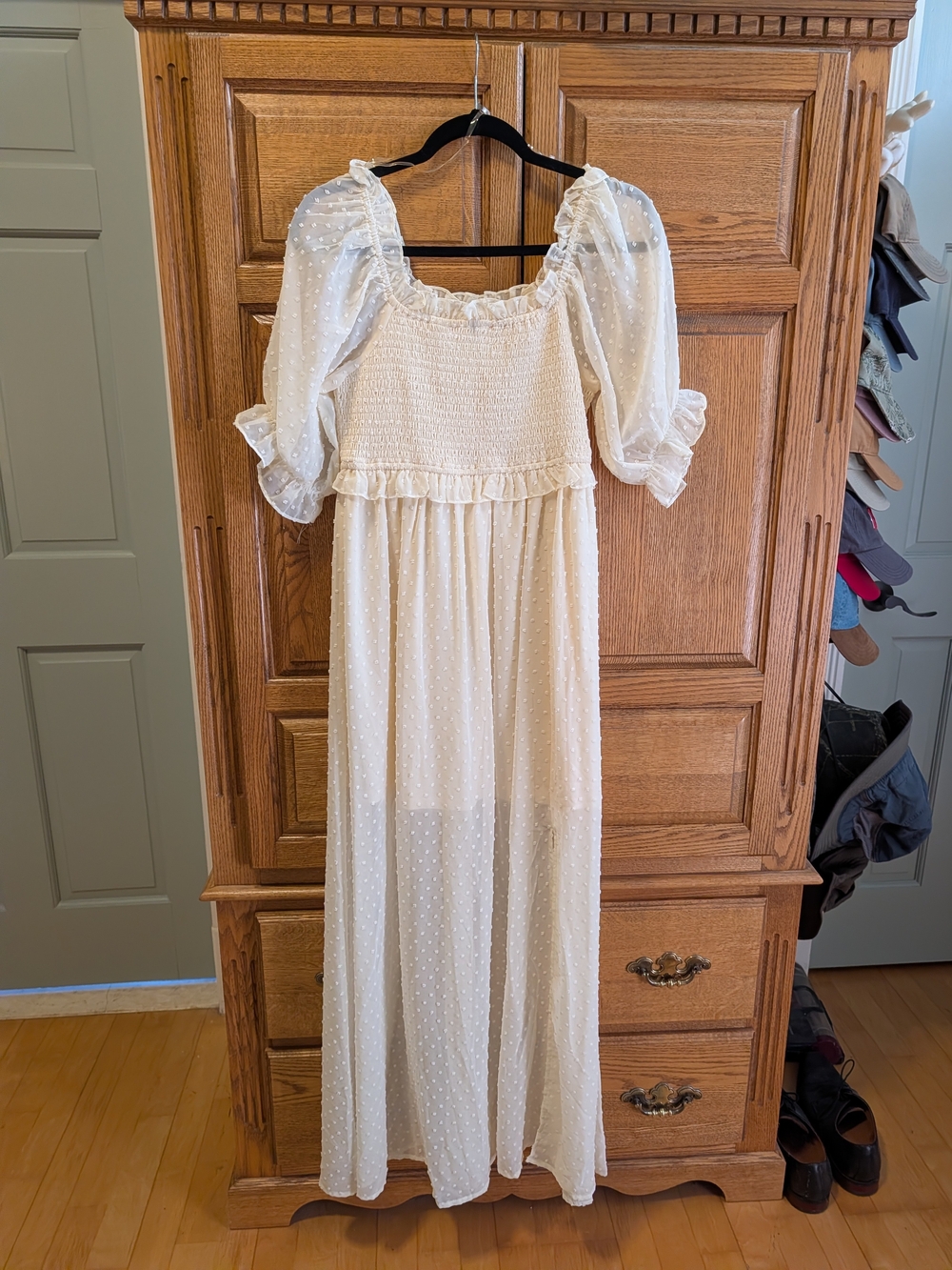entro Cream Swiss Dot Puff Sleeve Maxi Dress